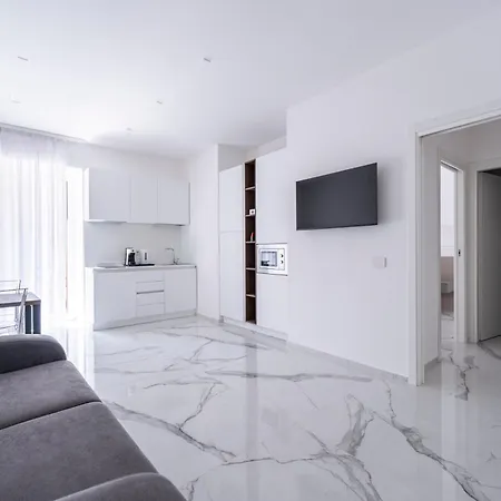Alberti Apartments2 Apartament
