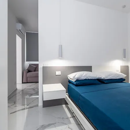 Alberti Apartments2 *